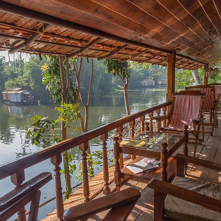 Malayalam Lake Resort Alappuzha Exterior foto