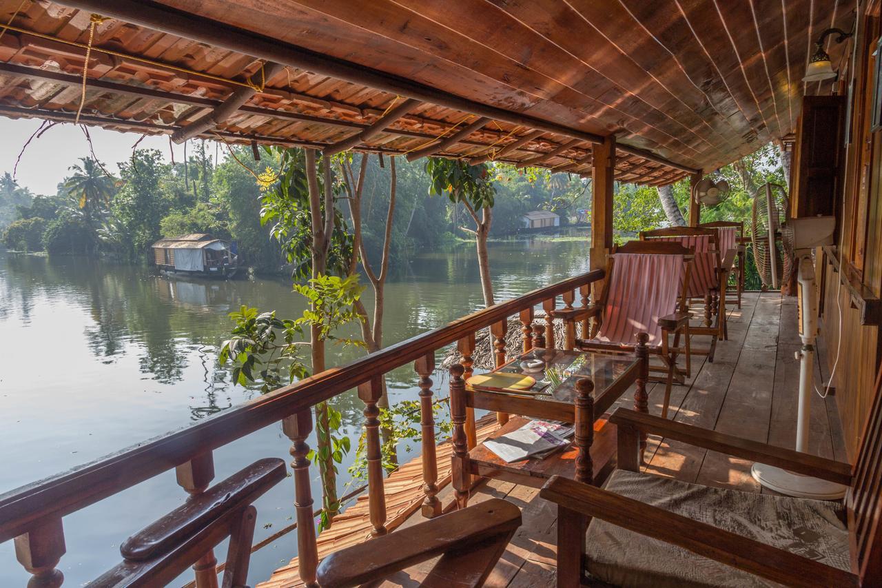 Malayalam Lake Resort Alappuzha Exterior foto